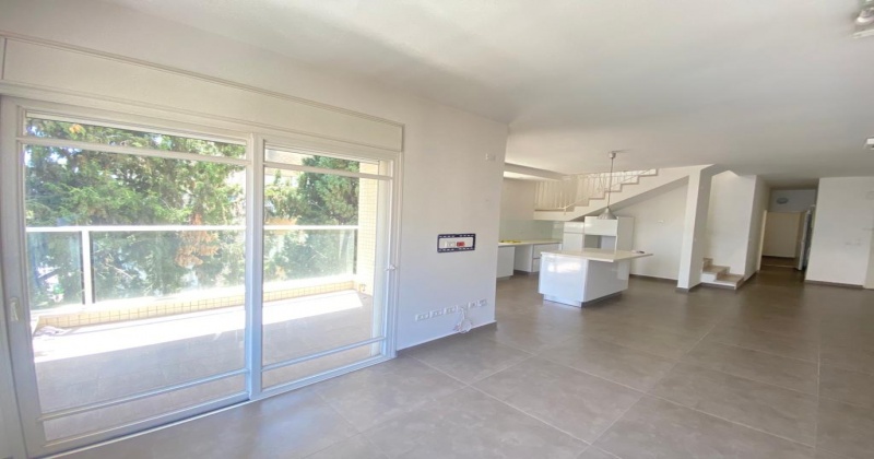 כפר סבא,מרכז העיר,אימבר,5 חדרים חדרים,דופלקס,אימבר,3161