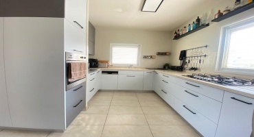 כפר סבא,מרכז העיר,הנגב,5 חדרים חדרים,דירה,הנגב,3212