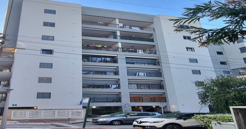 כפר סבא,מרכז העיר,העמק,4 חדרים חדרים,דירה,העמק,3236