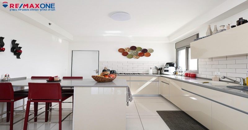 כפר סבא,הזמר העברי/ירוקה 60,אהוד מנור,6 חדרים חדרים,דופלקס,אהוד מנור,3243