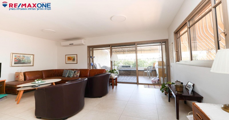 כפר סבא,מרכז העיר,גלעד,4 חדרים חדרים,דירה,גלעד,3269