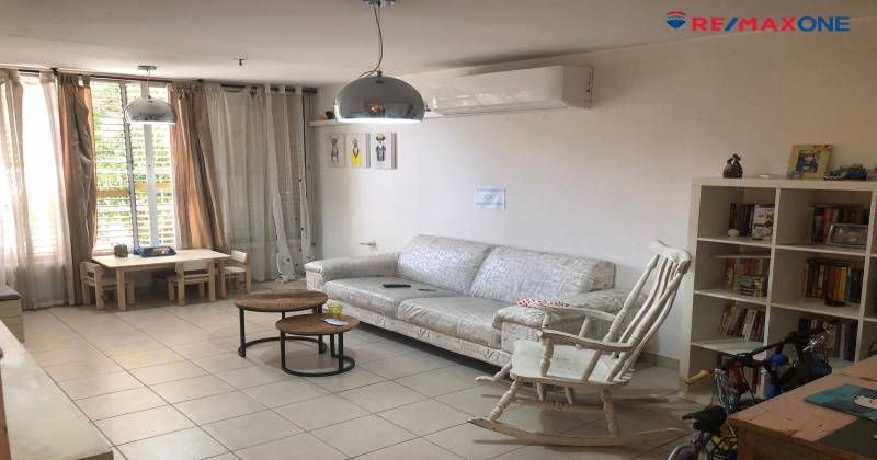 כפר סבא,מרכז העיר,הרצפלד,3 חדרים חדרים,דירה,הרצפלד,3286