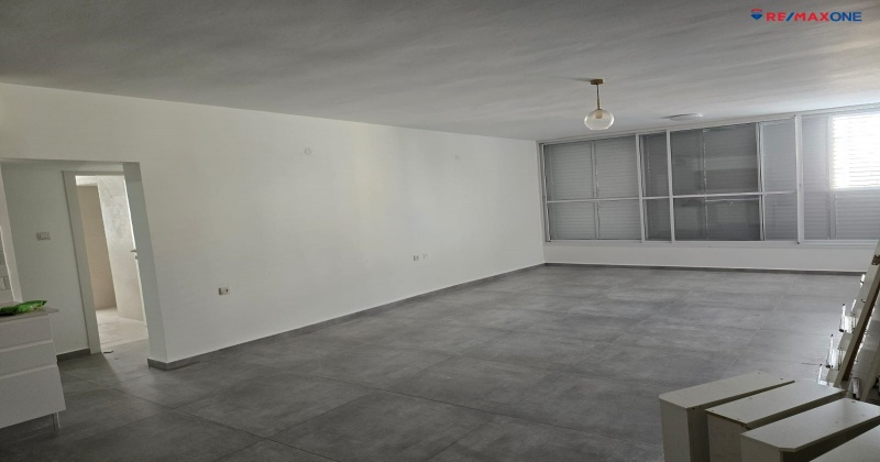 רעננה,מרכז דרום,ברנדייס,4 חדרים חדרים,דירה,ברנדייס,3315