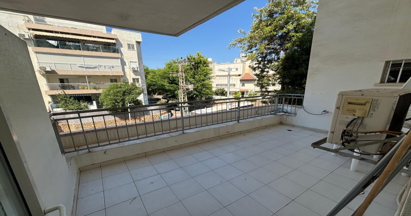 כפר סבא,מרכז העיר,הכרמל,4.5 חדרים חדרים,דירה,הכרמל,3317