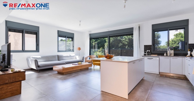 כפר סבא,מרכז העיר,סוקולוב,5 חדרים חדרים,דירה,סוקולוב,3329