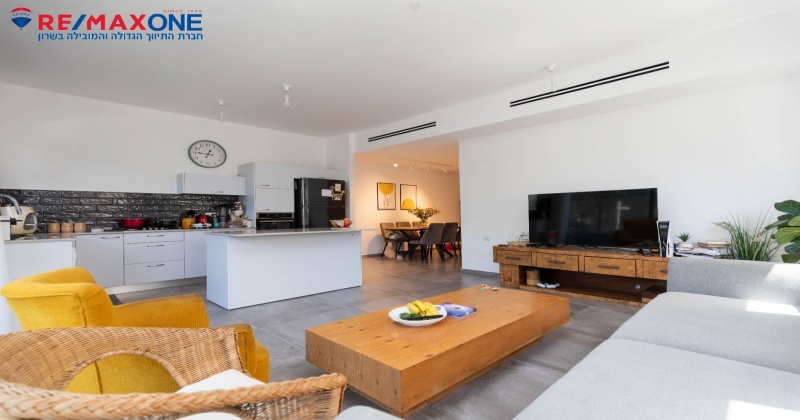 כפר סבא,מרכז העיר,סוקולוב,5 חדרים חדרים,דירה,סוקולוב,3329