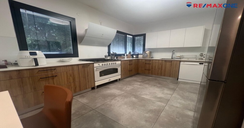 כפר סבא,שכונת הפרחים,הרקפת,4 חדרים חדרים,דירה,הרקפת,3356